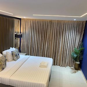 Lala'S Boutique Hotel